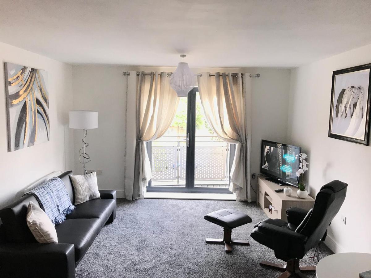Grand Central Apartments Derby Bagian luar foto