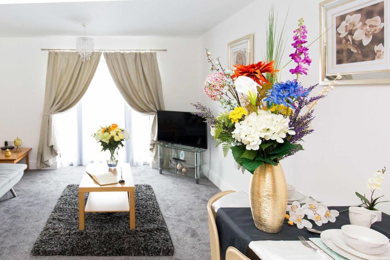 Grand Central Apartments Derby Bagian luar foto