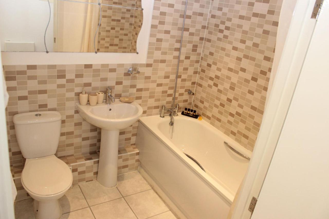 Grand Central Apartments Derby Bagian luar foto