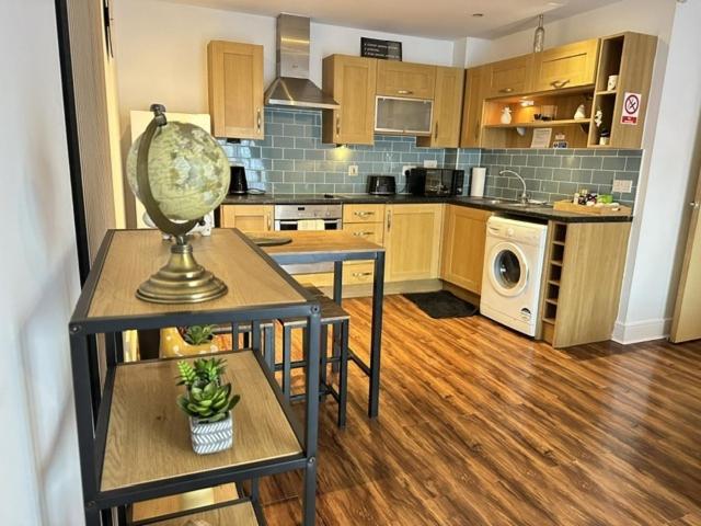 Grand Central Apartments Derby Bagian luar foto