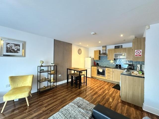 Grand Central Apartments Derby Bagian luar foto